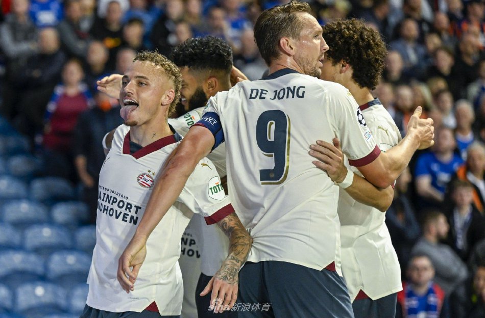 费尔南德斯 费尔南德斯