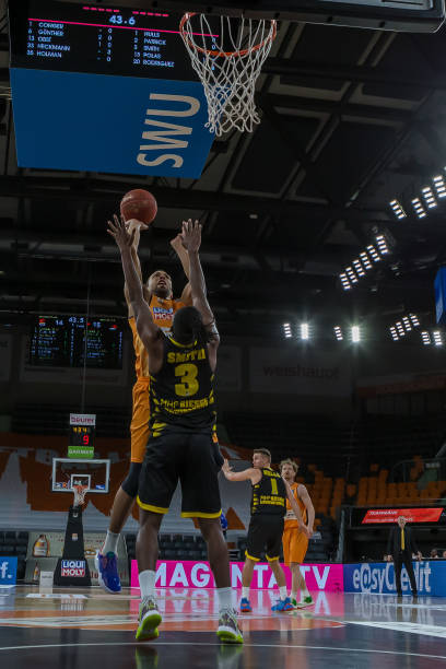 映出久经沙 映出久经沙