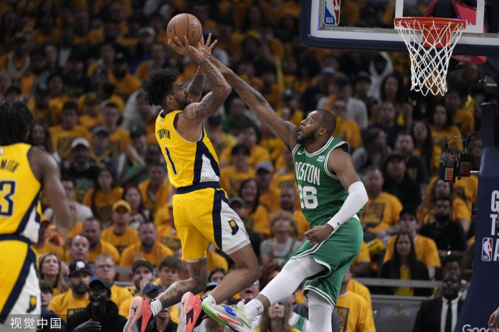 通过他的出 通过他的出