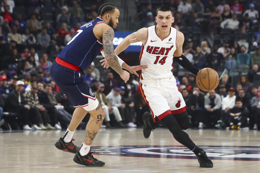 4点的比赛 4点的比赛